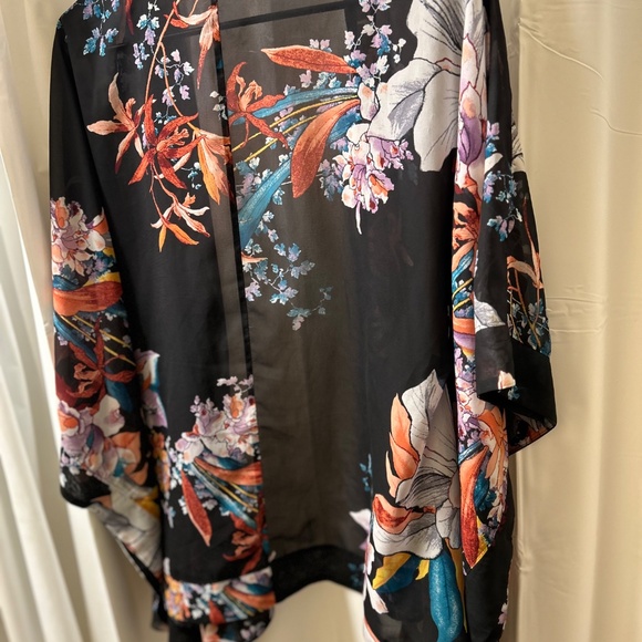 Maurice's Floral Kimona Open Sheer Top - Picture 3 of 3